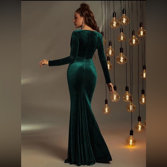 Luxe dark green surplice neck mermaid hem party formal evening velvet gown dress - Picture 2 of 16